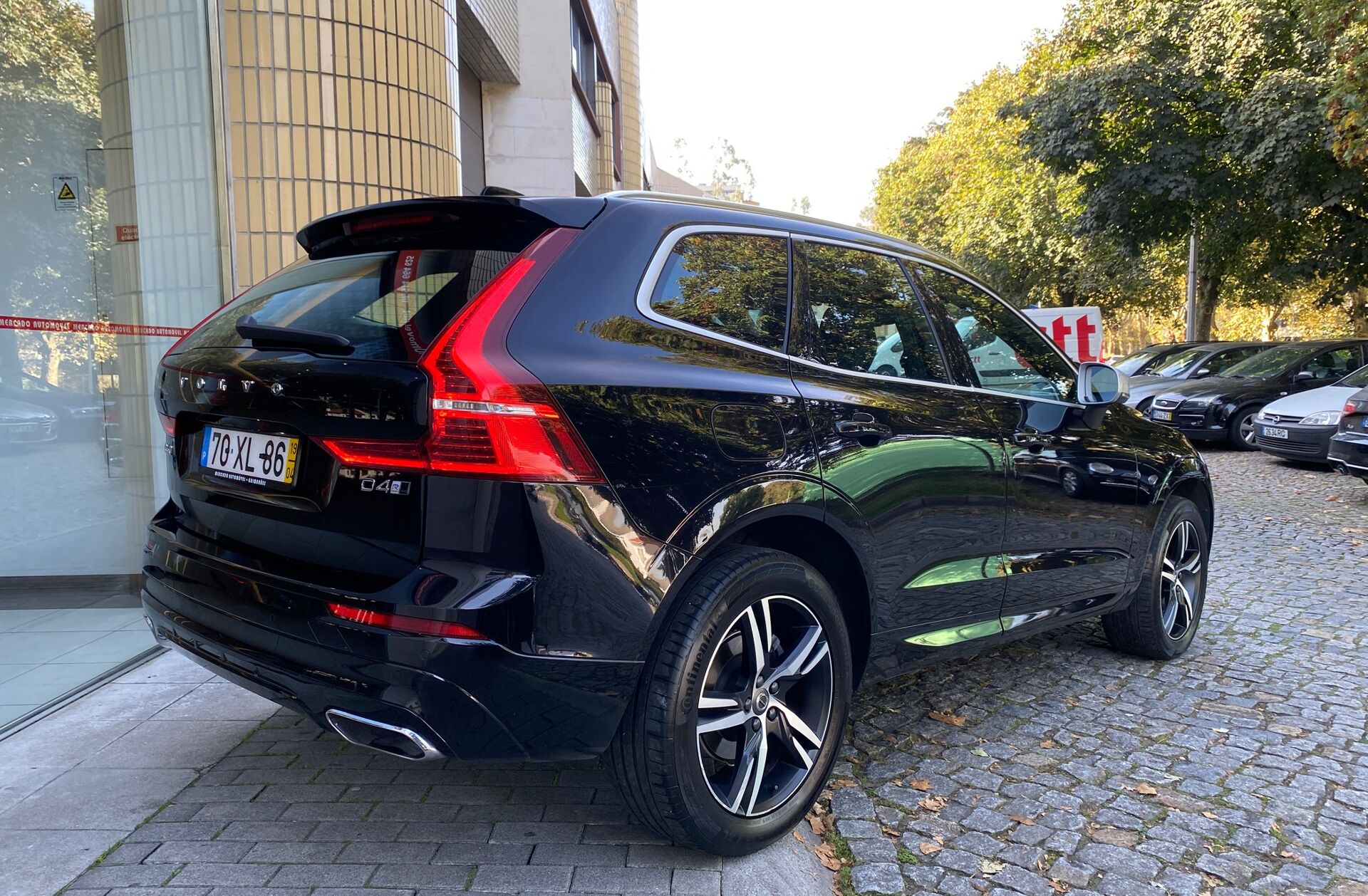 VOLVO XC60 2.0 D4 R-Design AWD Geartronic