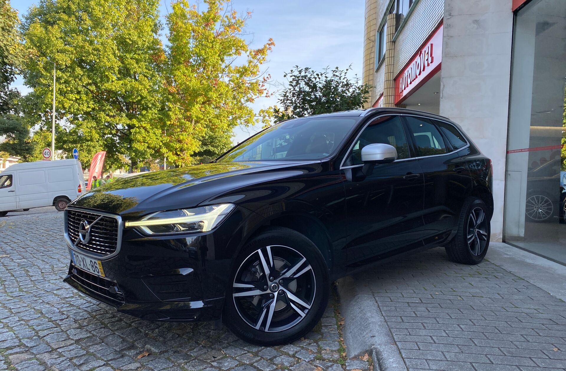 VOLVO XC60 2.0 D4 R-Design AWD Geartronic