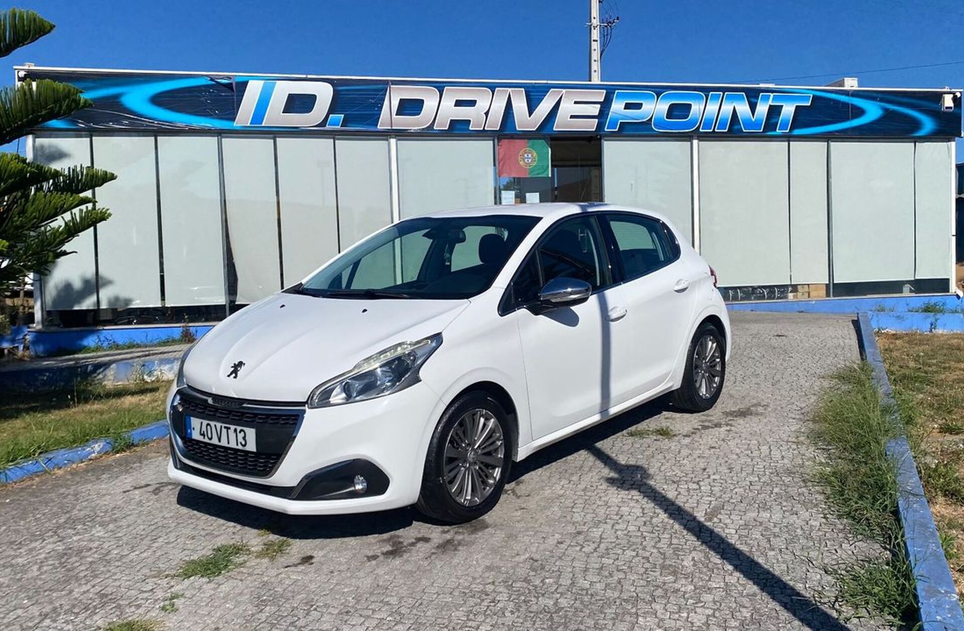 PEUGEOT 208 1.2 PureTech Allure