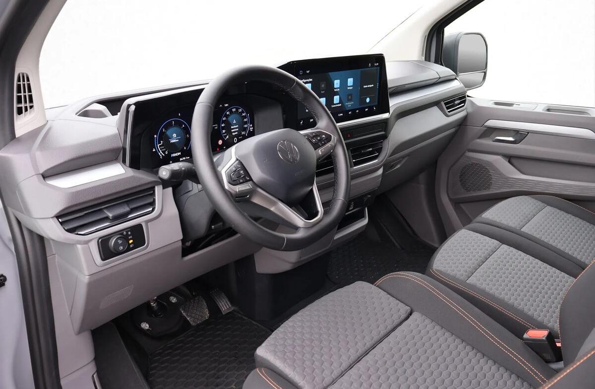 VOLKSWAGEN Transporter 2.0 TDI L1H1 A8