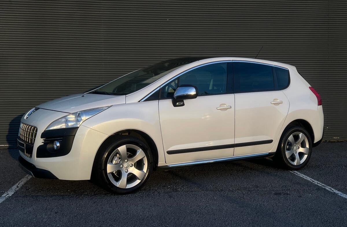 PEUGEOT 3008 1.6 HDi Executive
