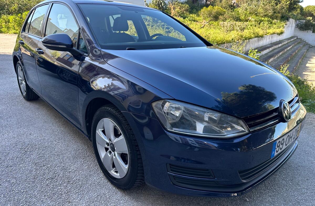 VOLKSWAGEN Golf 1.6 TDi Confortline