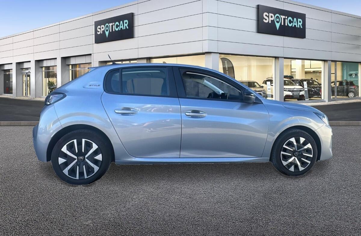 PEUGEOT 208 1.2 PureTech Style