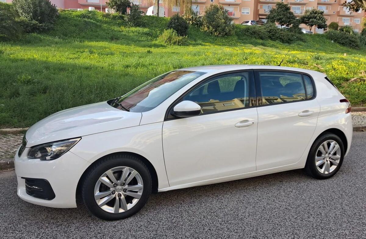 PEUGEOT 308 1.5 BlueHDi Business Line