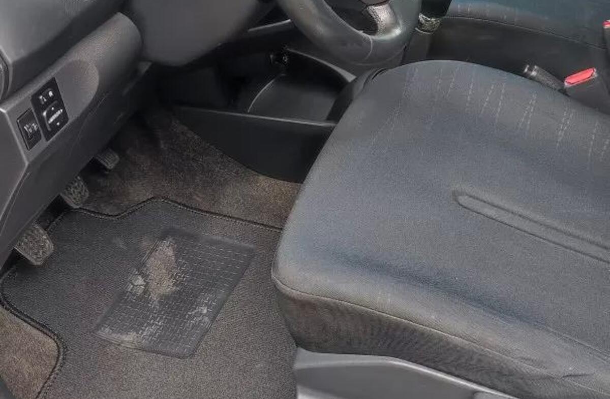 TOYOTA Yaris 1.0 VVT-i Sol