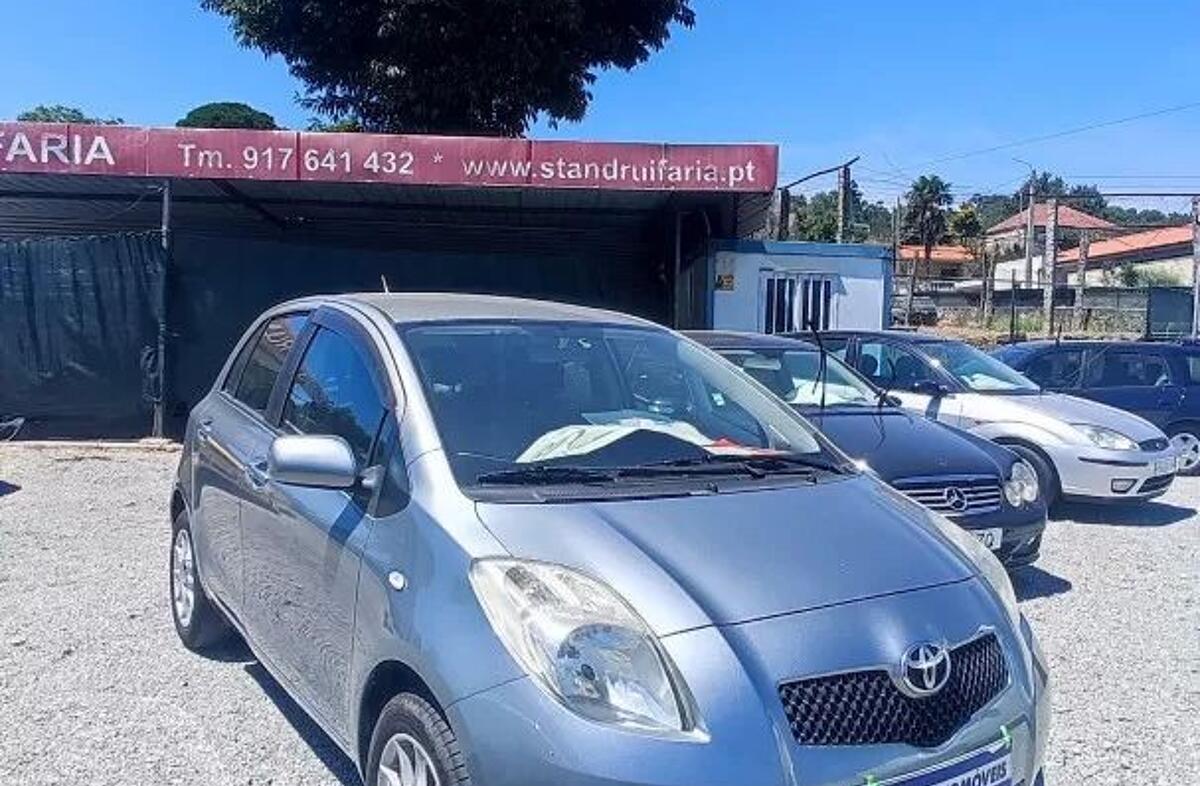 TOYOTA Yaris 1.0 VVT-i Sol