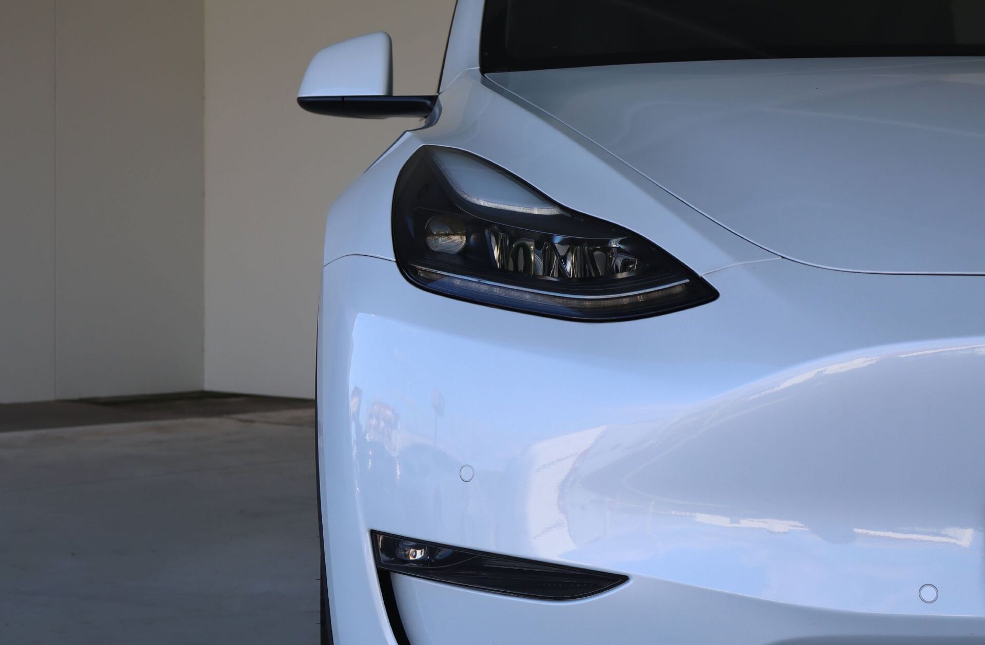 TESLA Model Y Long Range Tração Integral