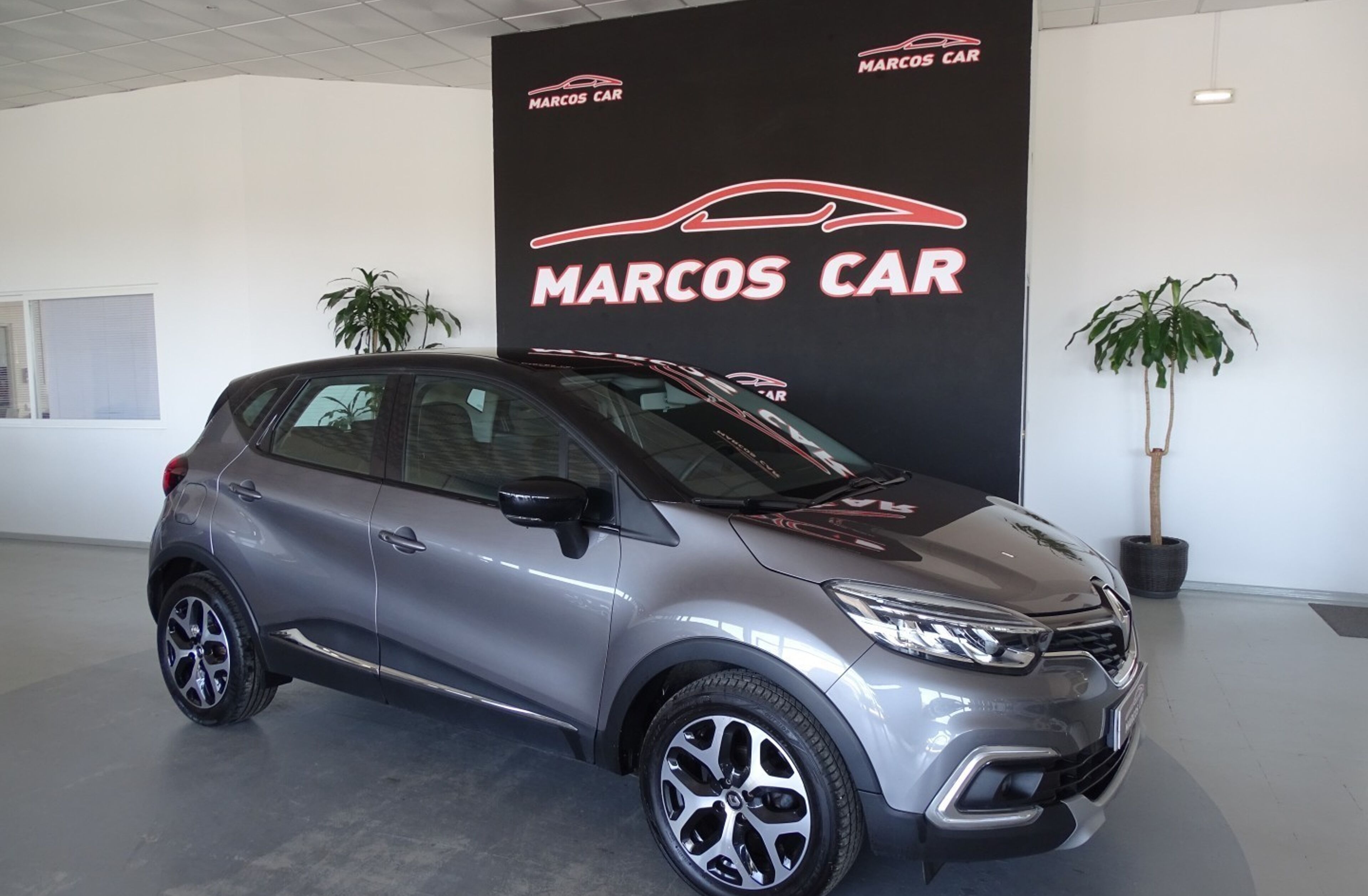 RENAULT Captur 0.9 TCE Exclusive