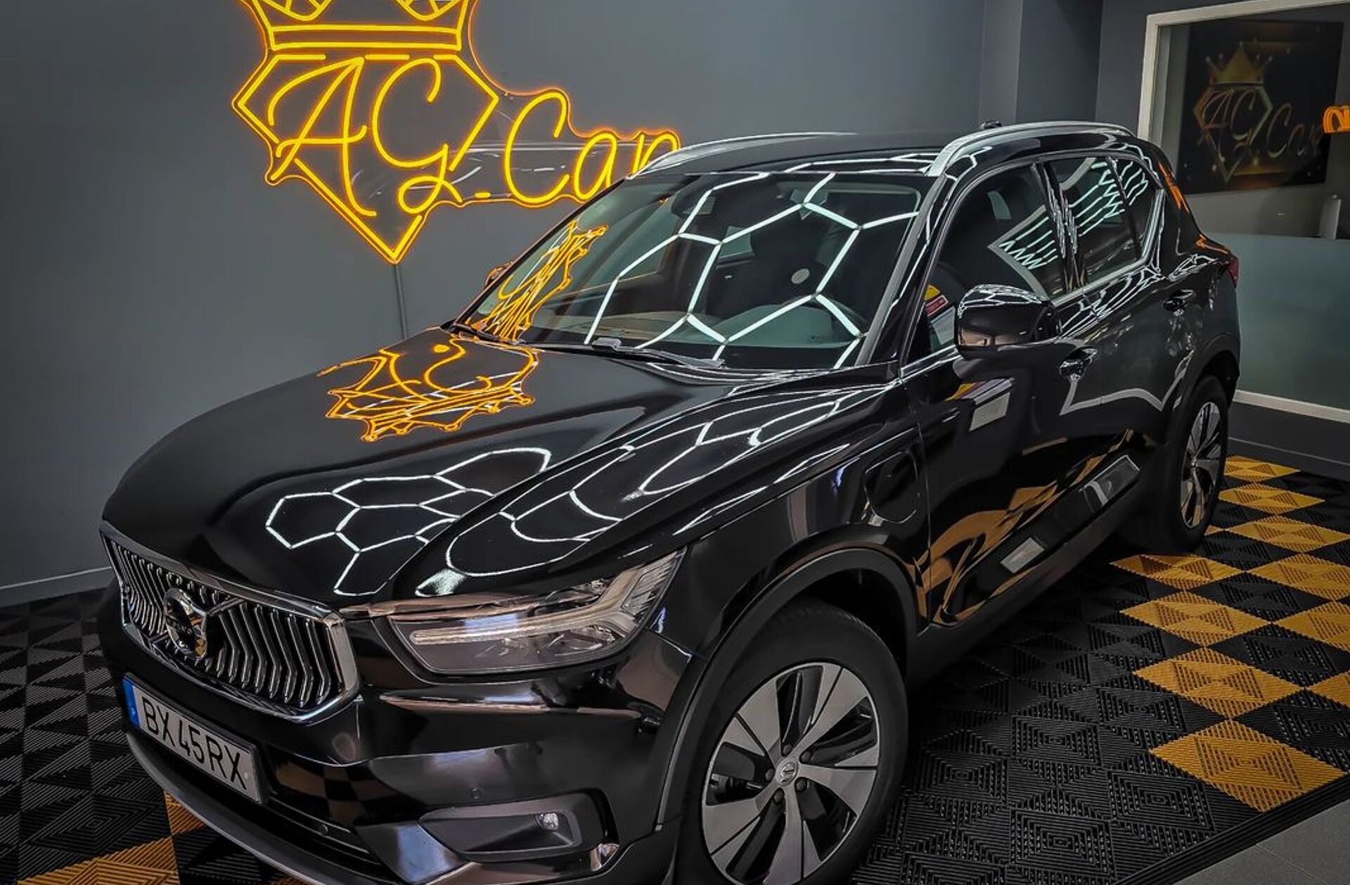 VOLVO XC40 1.5 T4 PHEV Inscription Expression