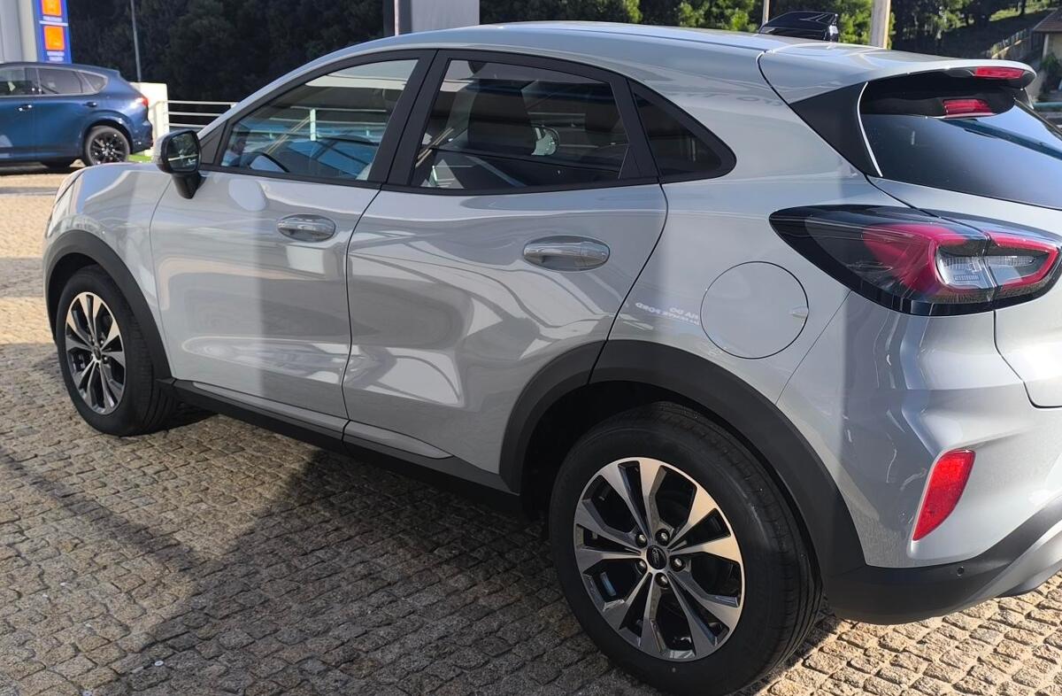 FORD Puma 1.0 EcoBoost mHEV Titanium