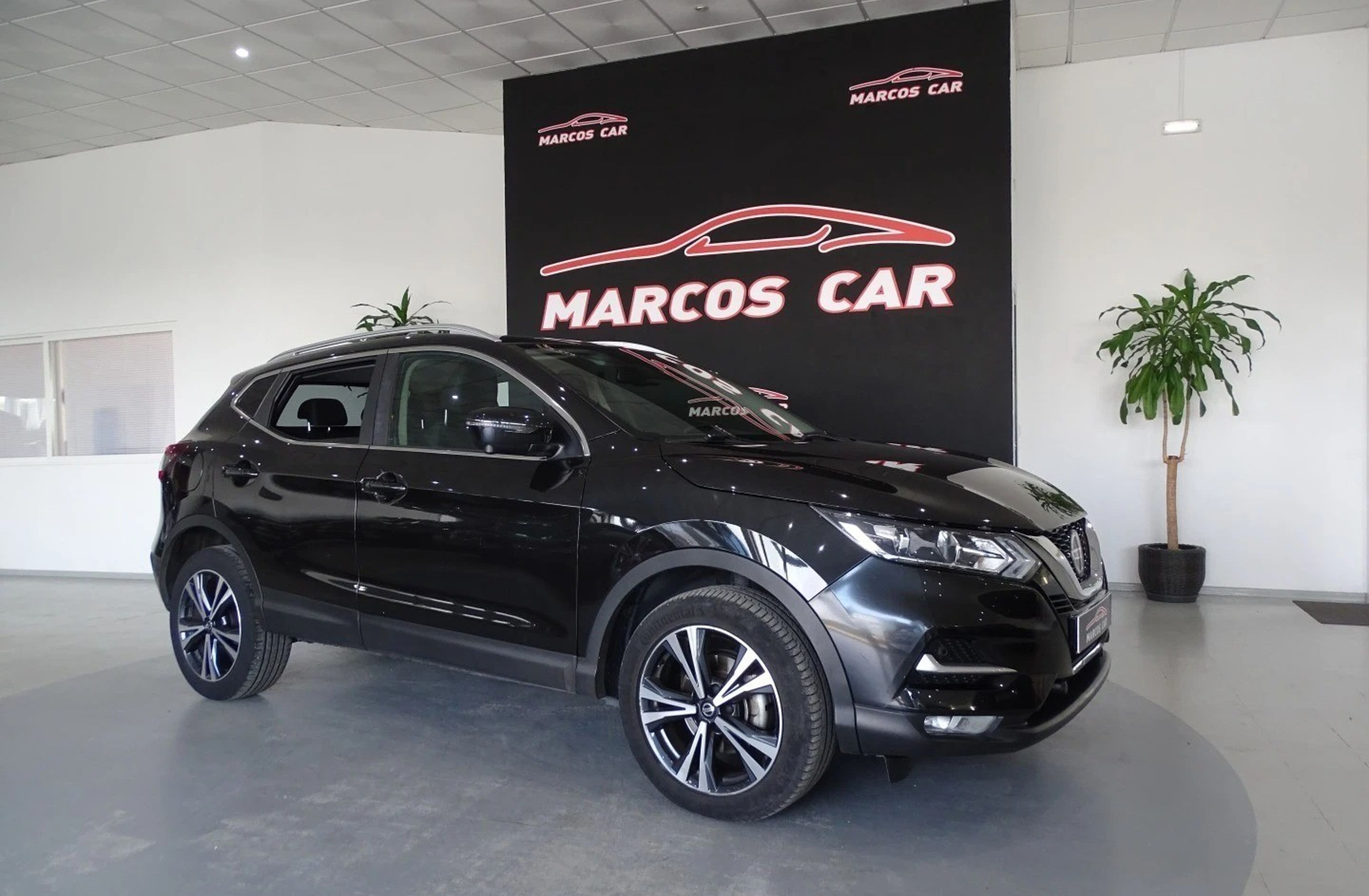 NISSAN Qashqai 1.5 dCi N-Connecta J18+Led