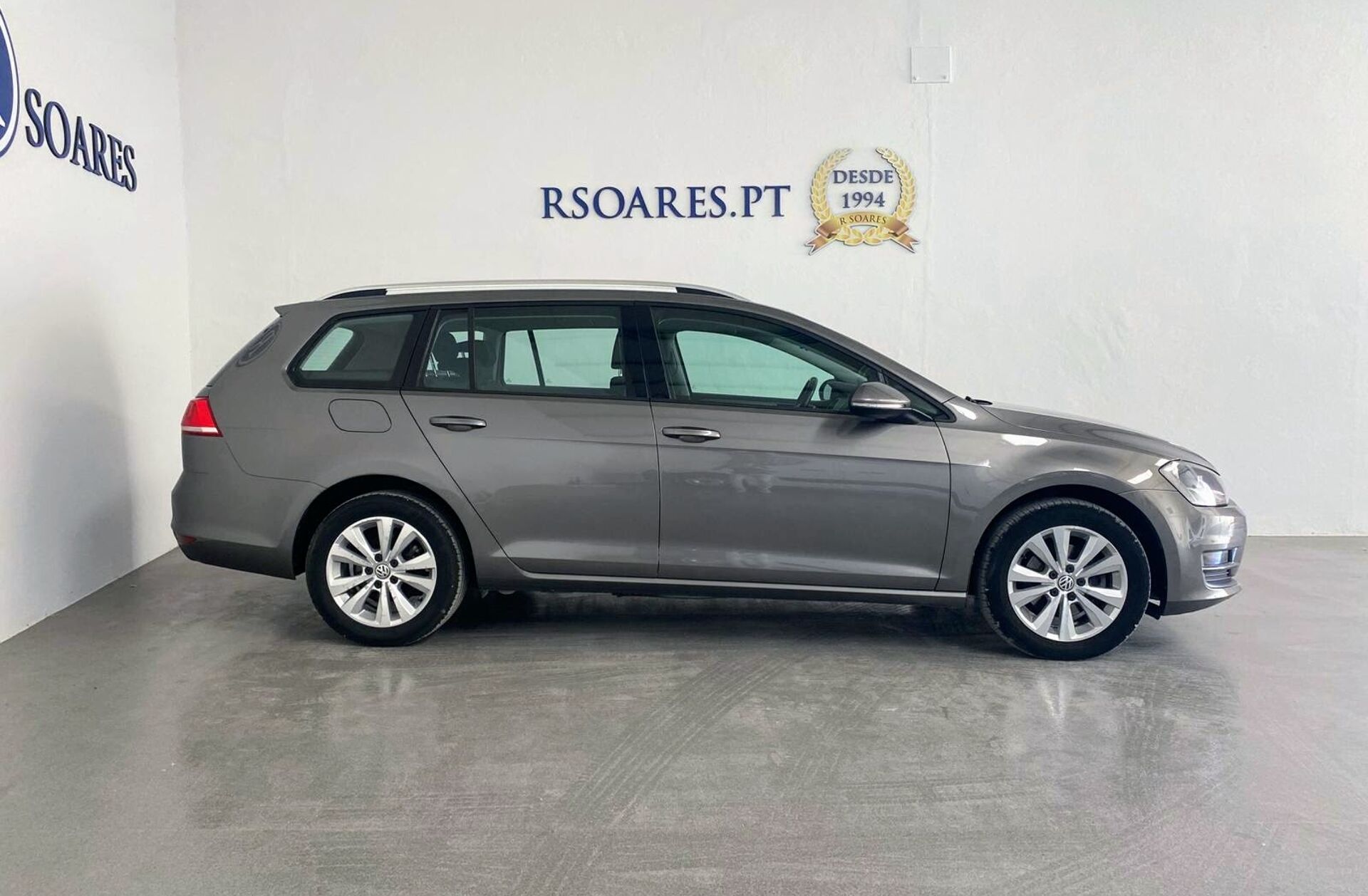 VOLKSWAGEN Golf 1.6 TDi Confortline DSG