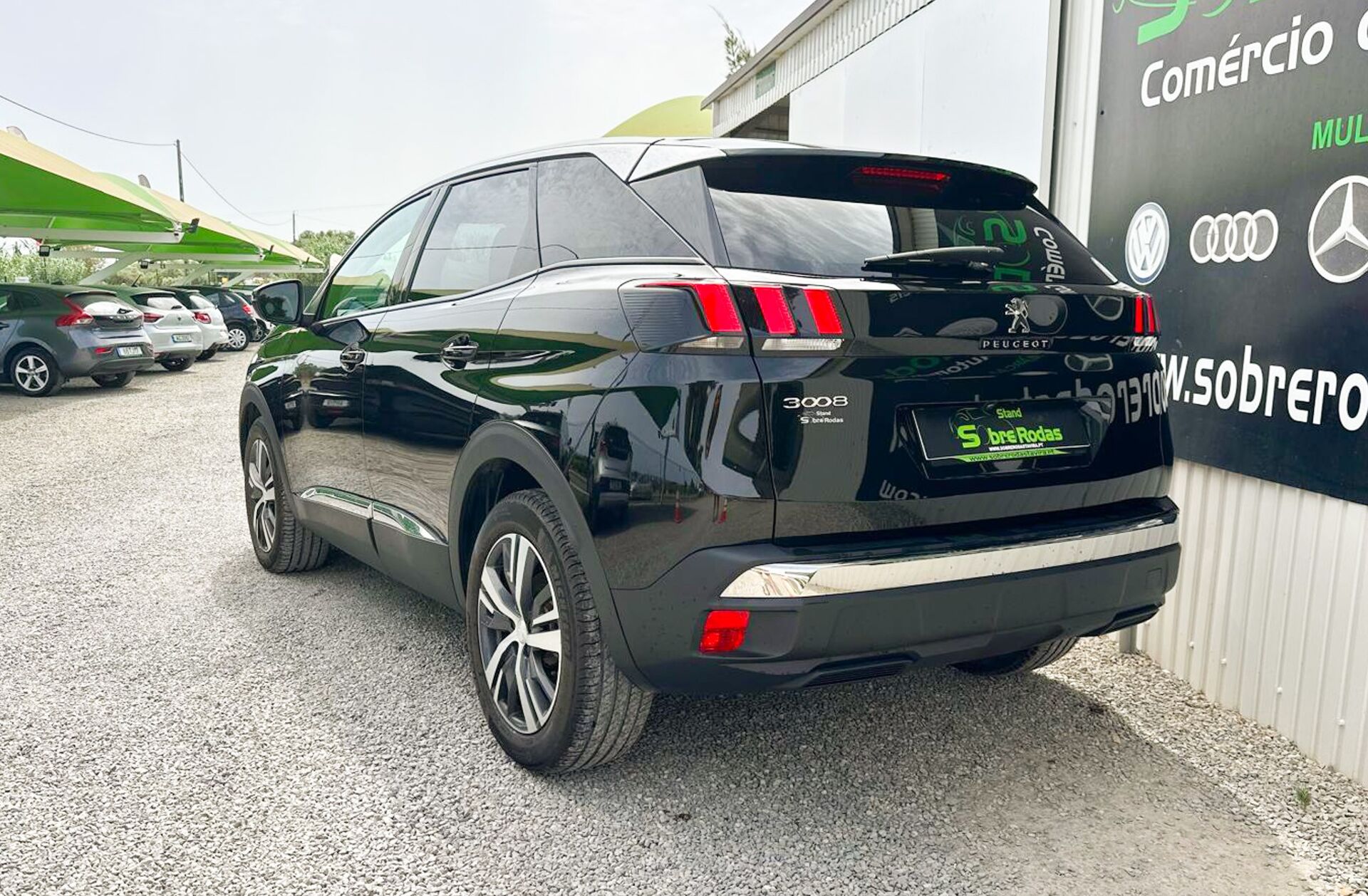 PEUGEOT 3008 1.2 PureTech Active Pack