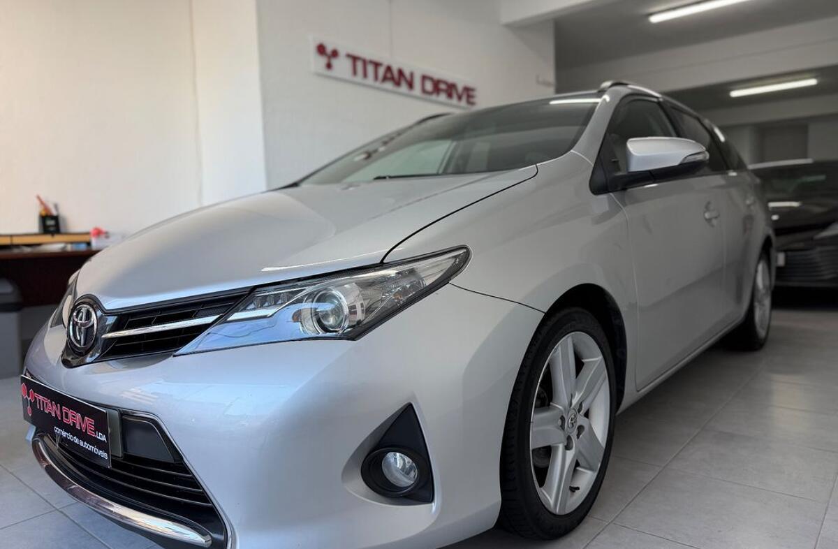 TOYOTA Auris 1.4 D-4D Active+AC