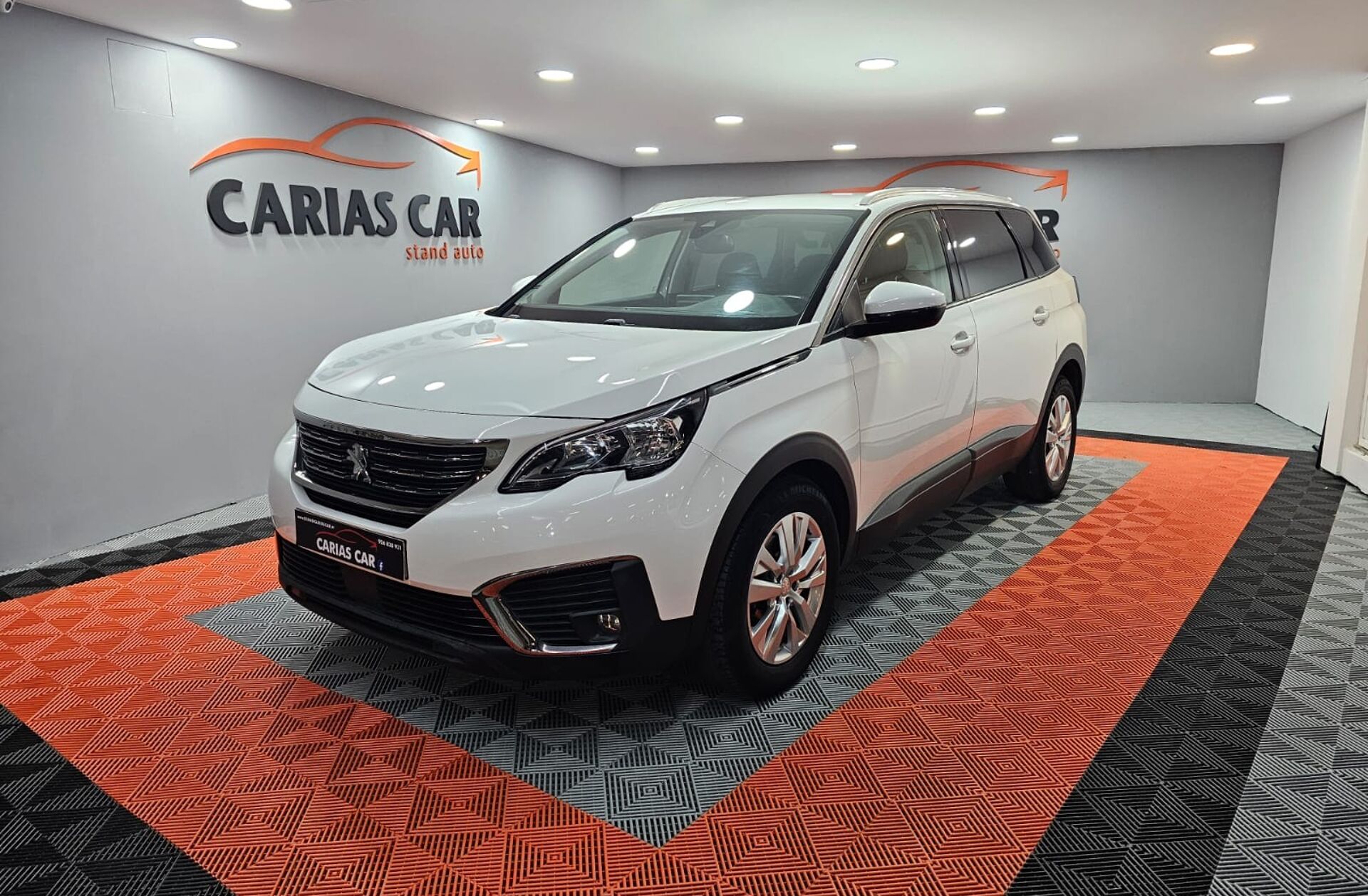 PEUGEOT 5008 1.2 PureTech Allure EAT8