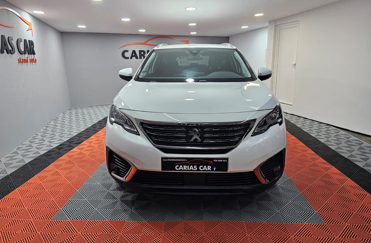 PEUGEOT 5008 1.2 PureTech Allure EAT8