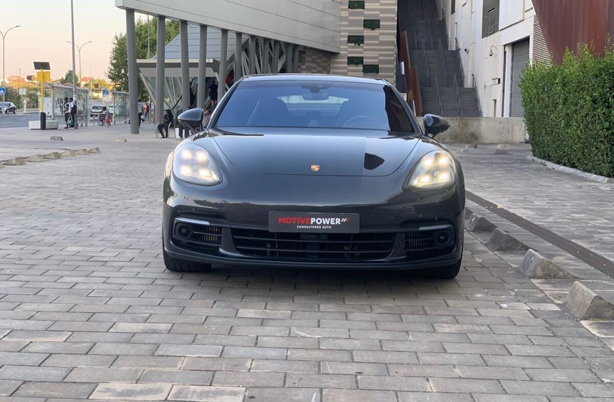 PORSCHE Panamera 4 E-Hybrid Executive
