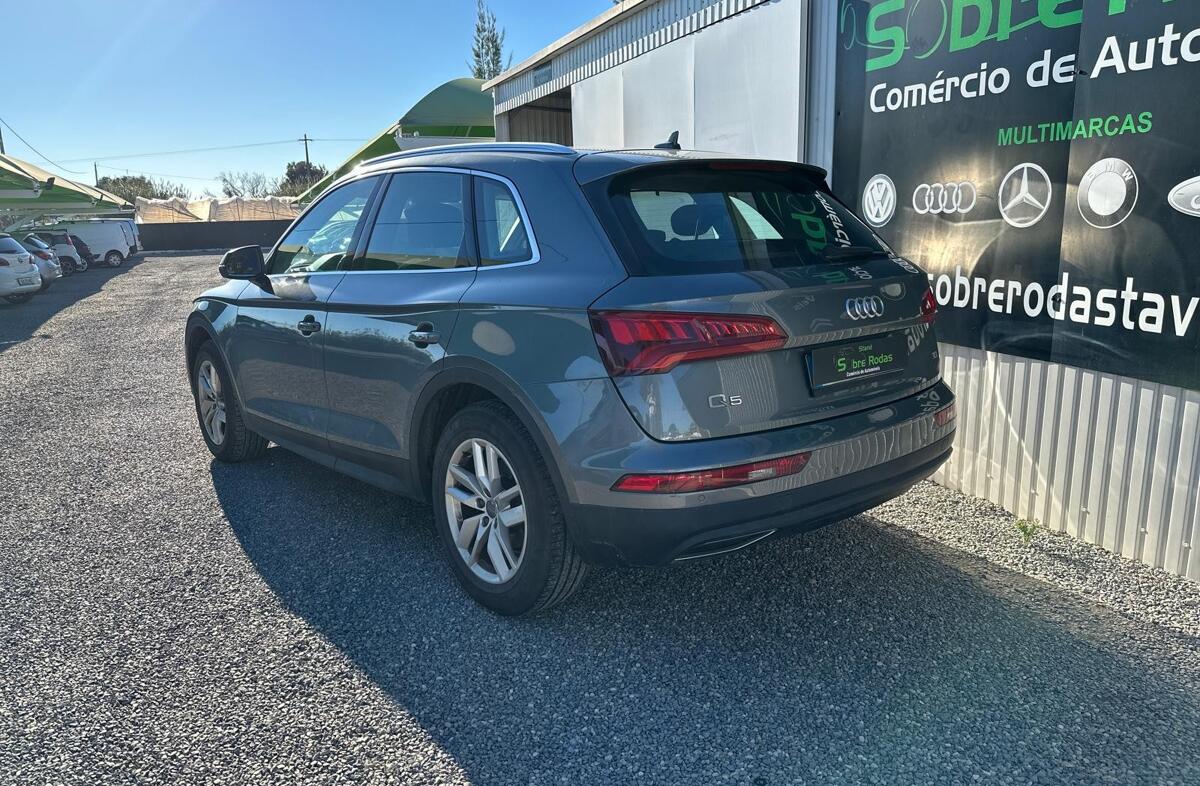 AUDI Q5 2.0 TDI