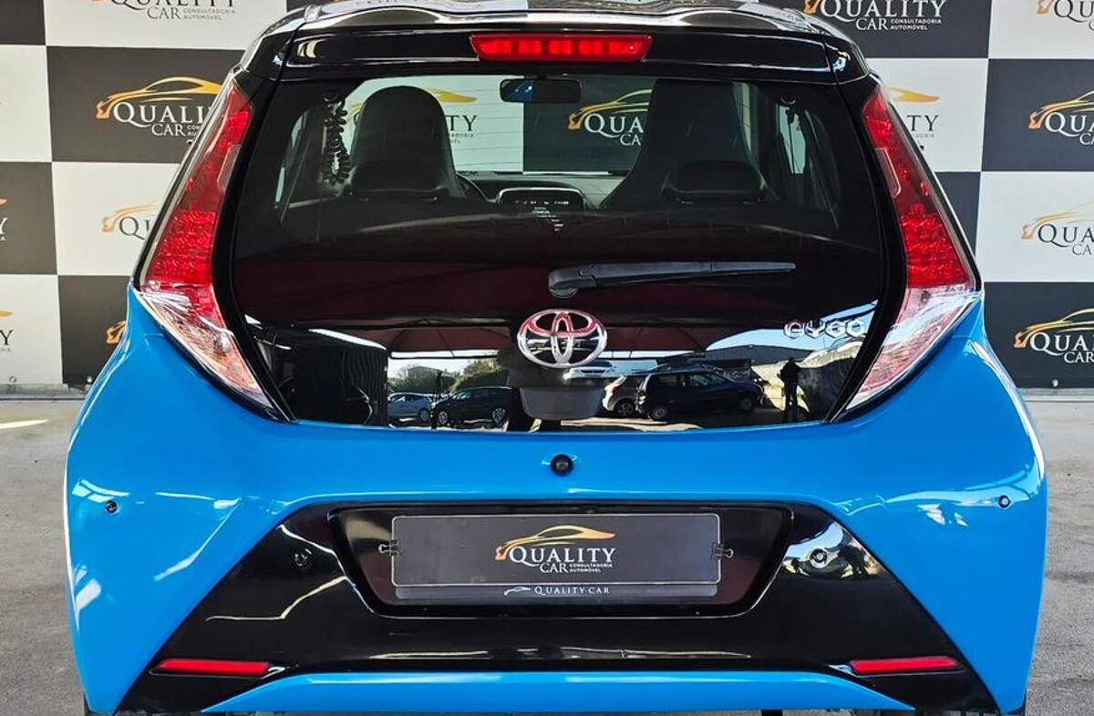 TOYOTA Aygo 1.0 X-Cite