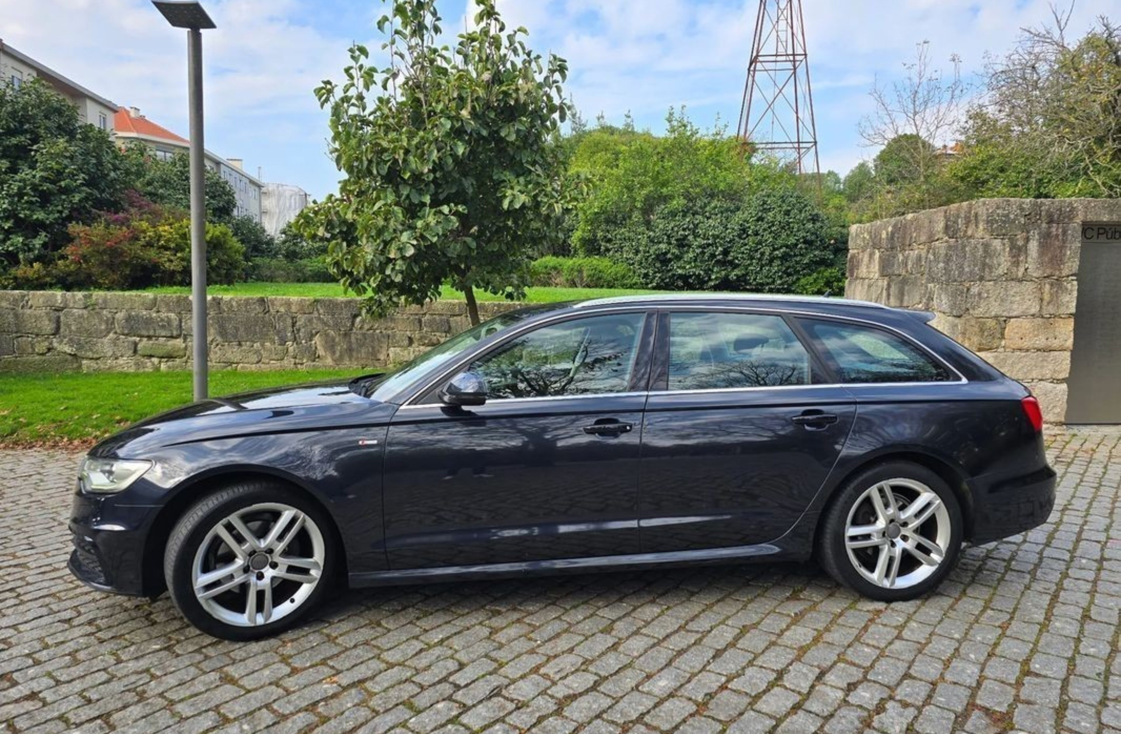 AUDI A6 2.0 TDi Business Line S-line Multitronic