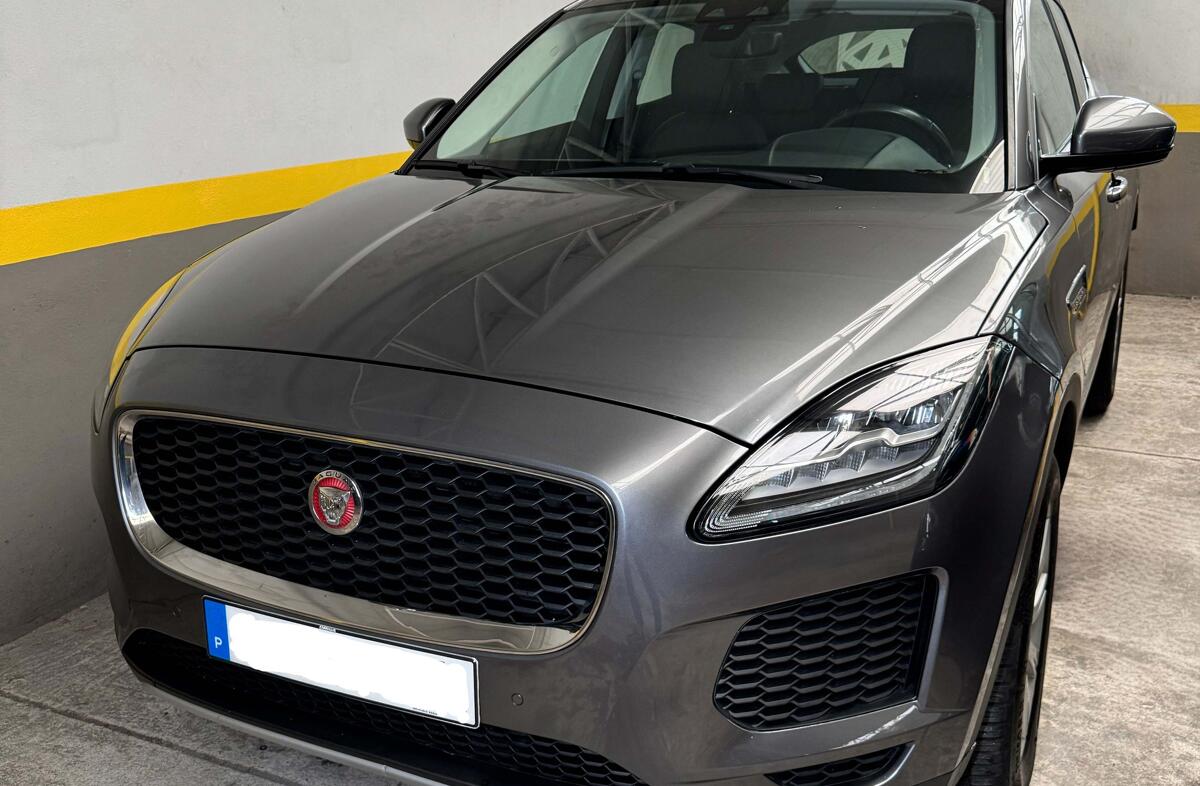 JAGUAR E-Pace 2.0 i4D R-Dynamic S