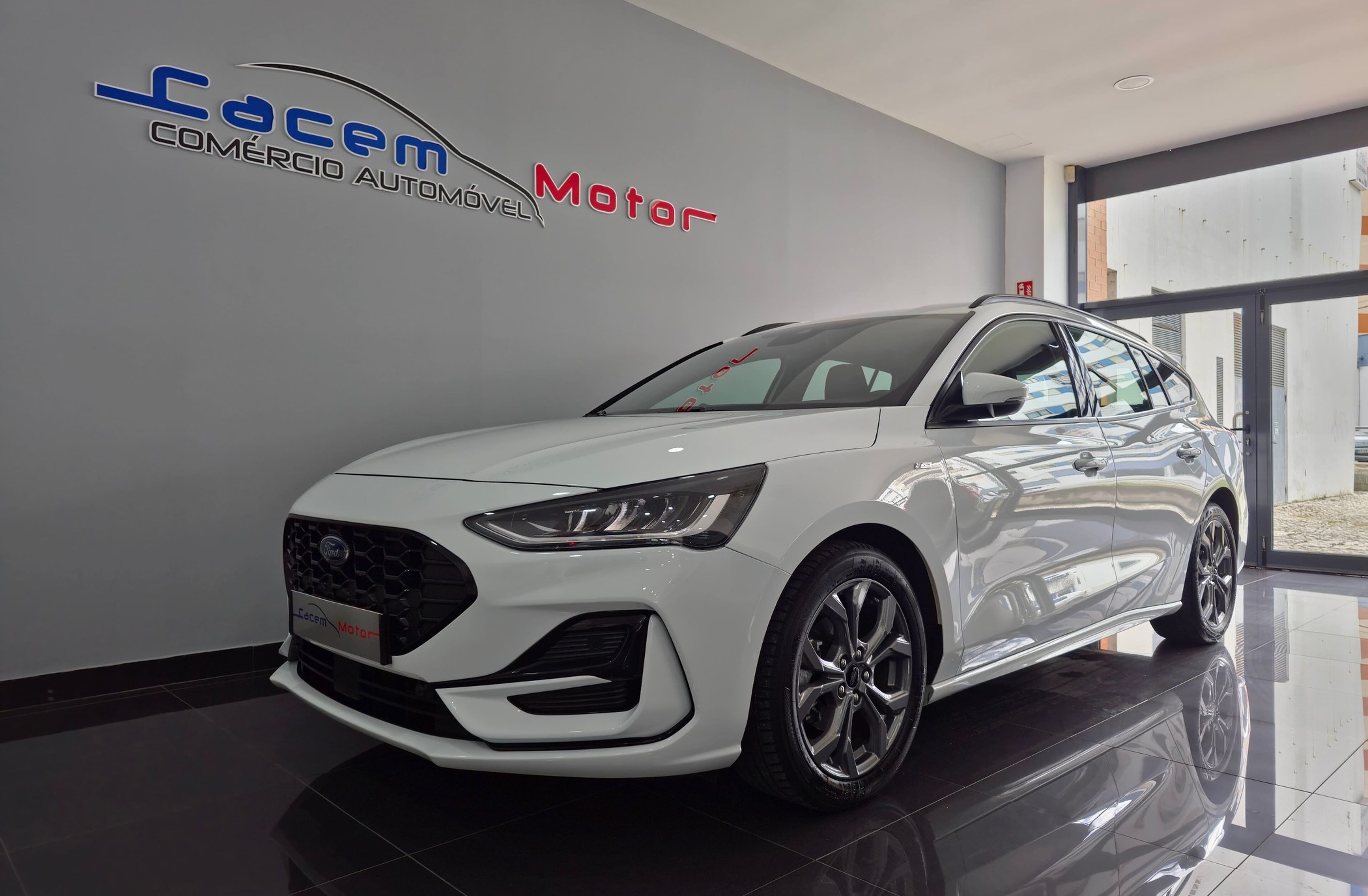 FORD Focus 1.0 EcoBoost MHEV ST-Line Aut.