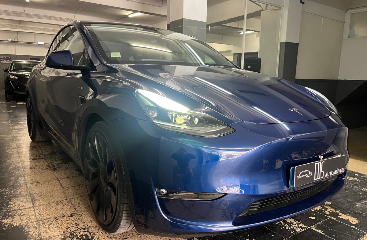TESLA Model Y Performance Tração Integral