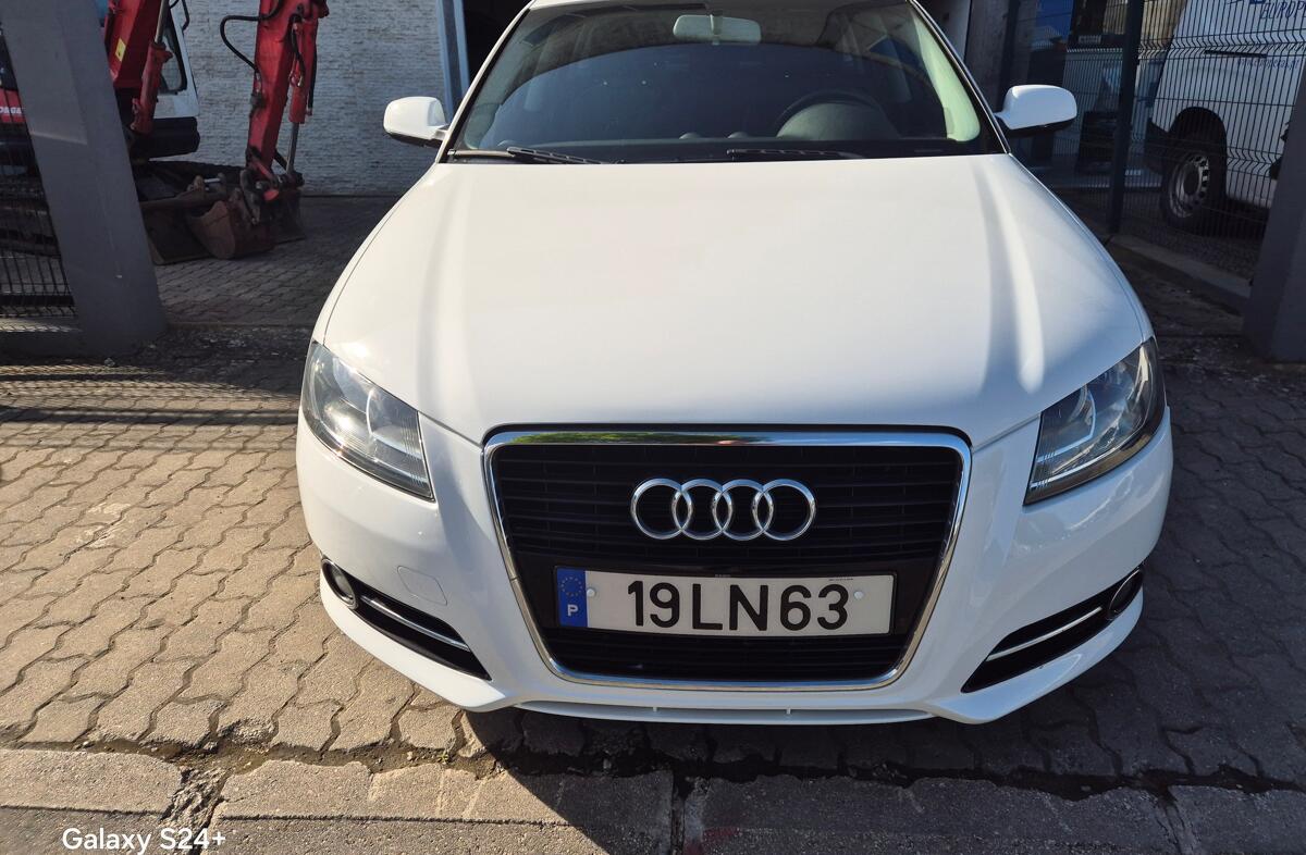 AUDI A3 1.6 TDi Attraction