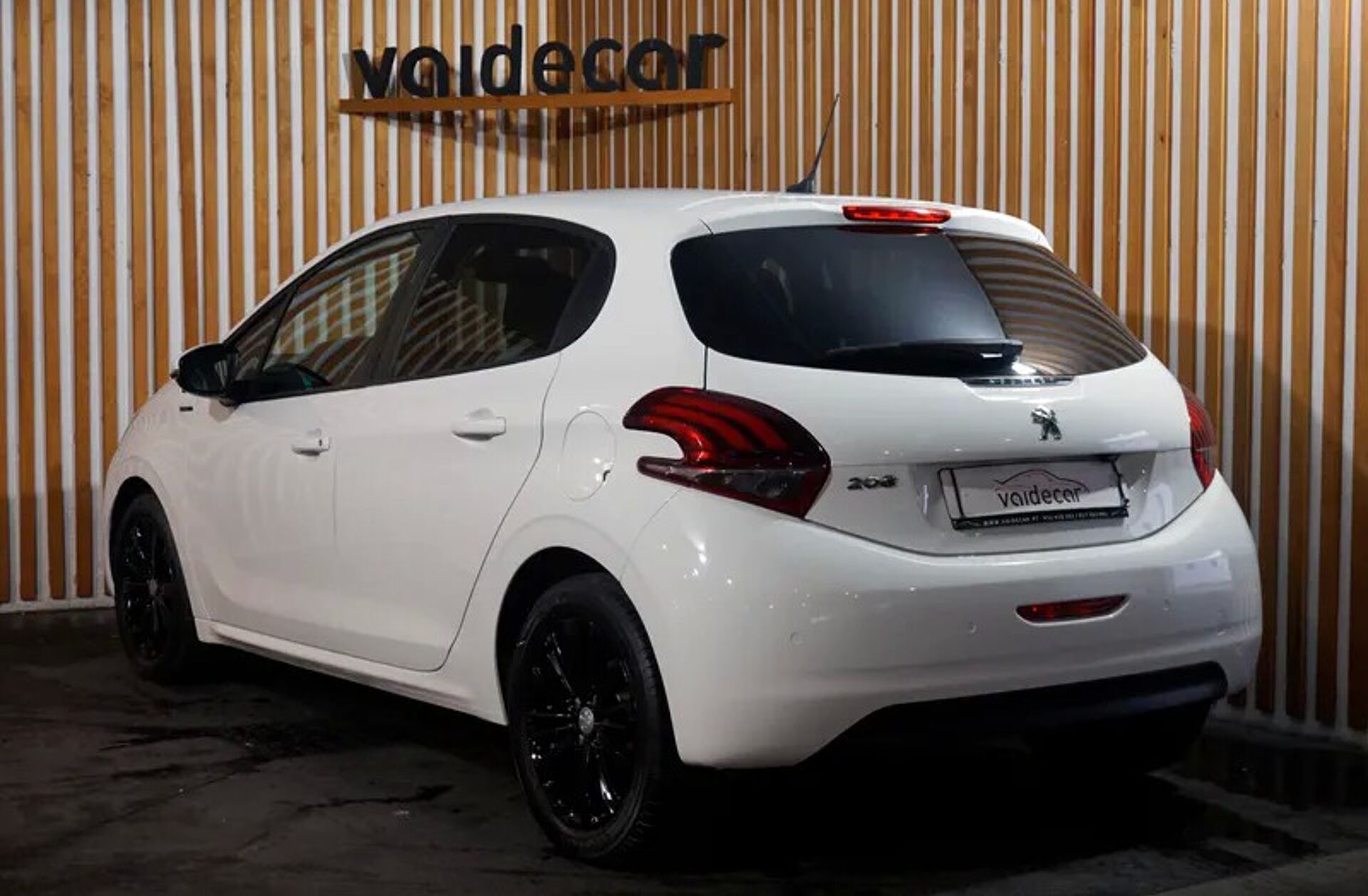 PEUGEOT 208 1.5 BlueHDi Signature