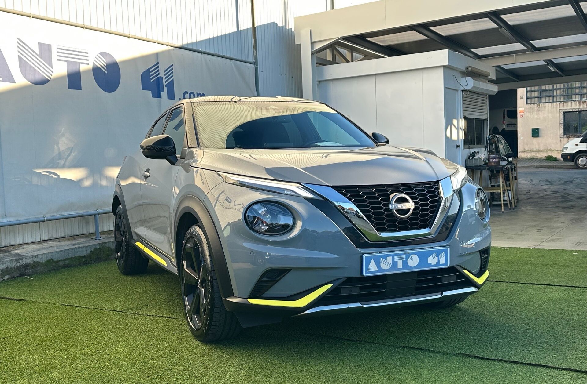 NISSAN Juke 1.0 DIG-T Kiiro
