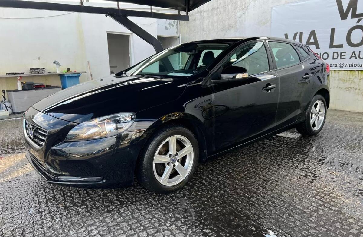 VOLVO V40 2.0 D2 Kinetic