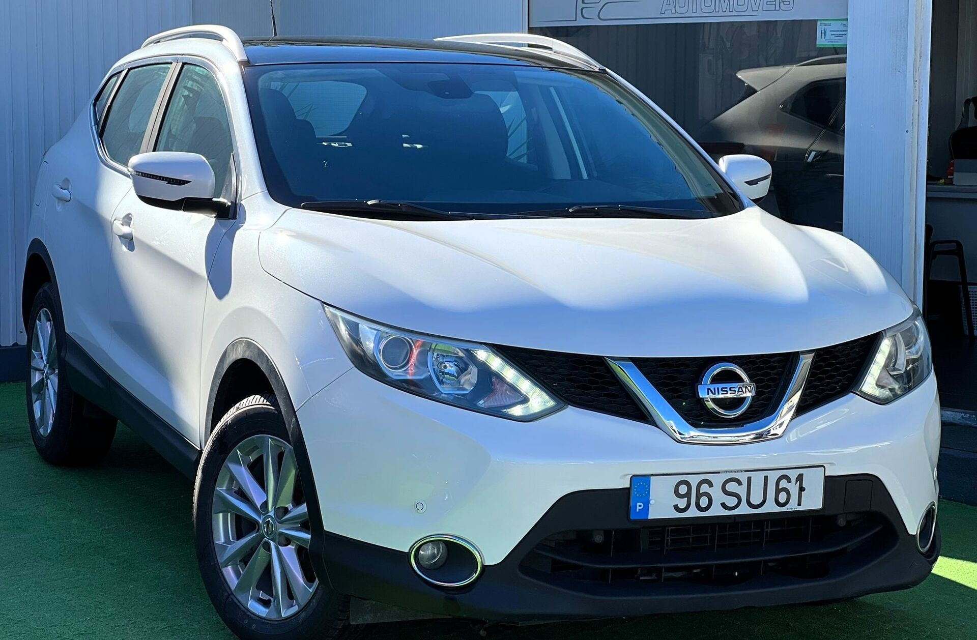 NISSAN Qashqai 1.5 dCi N-Connecta
