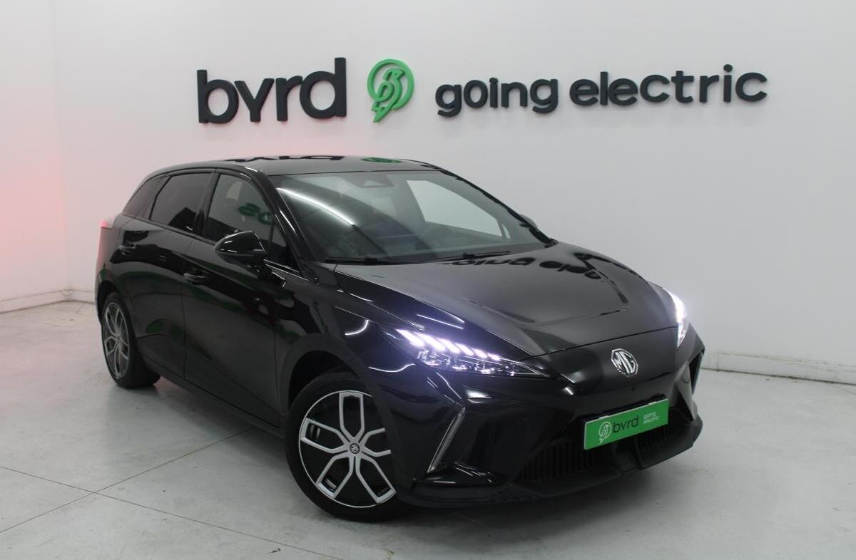 MG MG4 77 kWh Extended Range Luxury