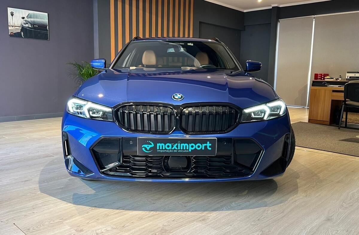 BMW Serie-3 330 e Pack Desportivo M Auto