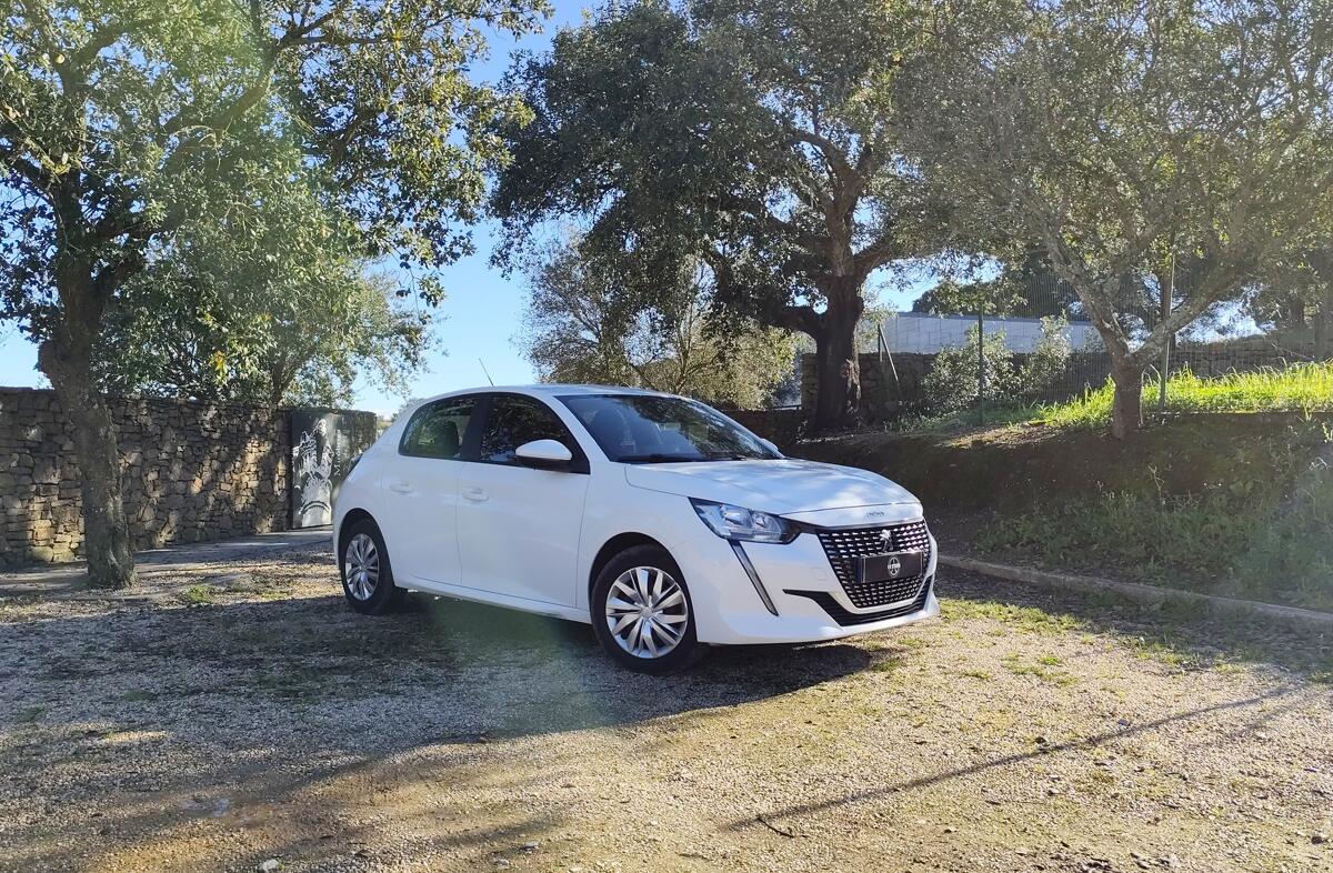 PEUGEOT 208 1.2 PureTech Active