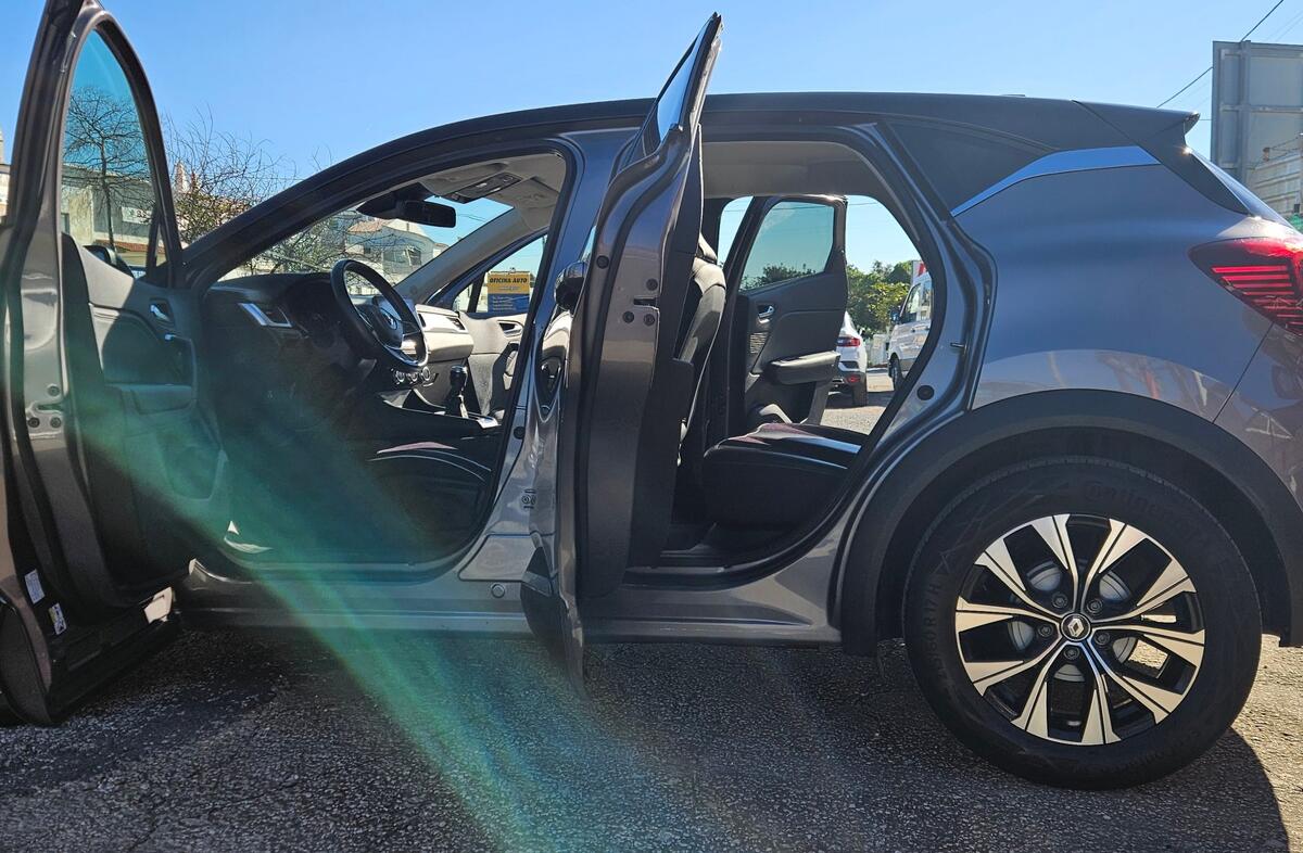 RENAULT Captur 1.0 TCe Techno Bi-Fuel