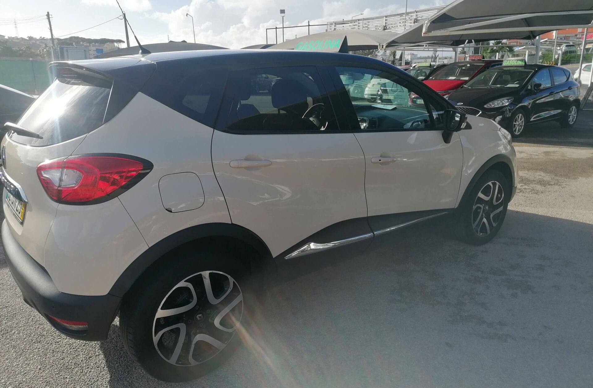 RENAULT Captur 0.9 TCe Exclusive