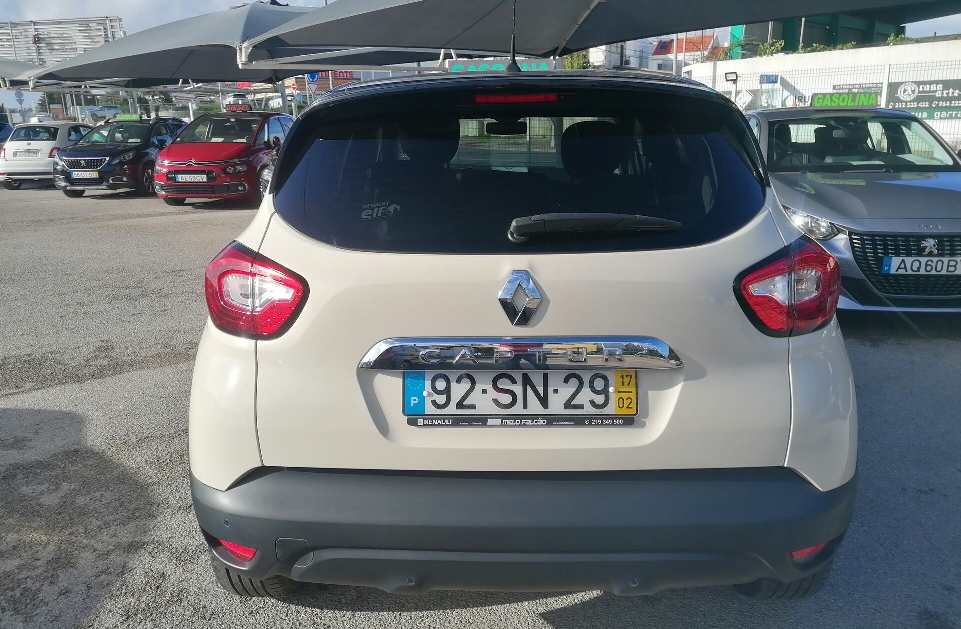 RENAULT Captur 0.9 TCe Exclusive