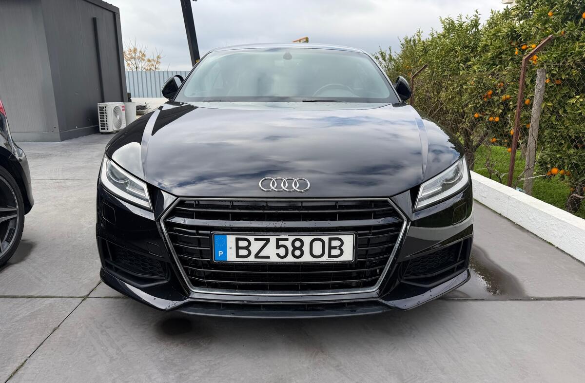 AUDI TT 2.0 TDi S-line