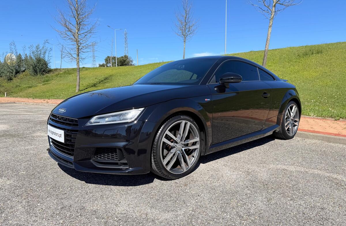 AUDI TT 2.0 TDi S-line