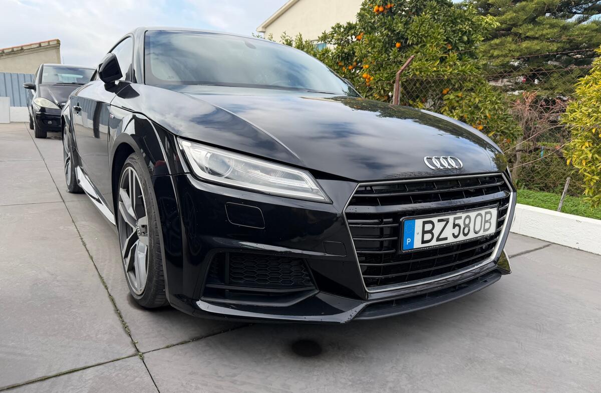 AUDI TT 2.0 TDi S-line