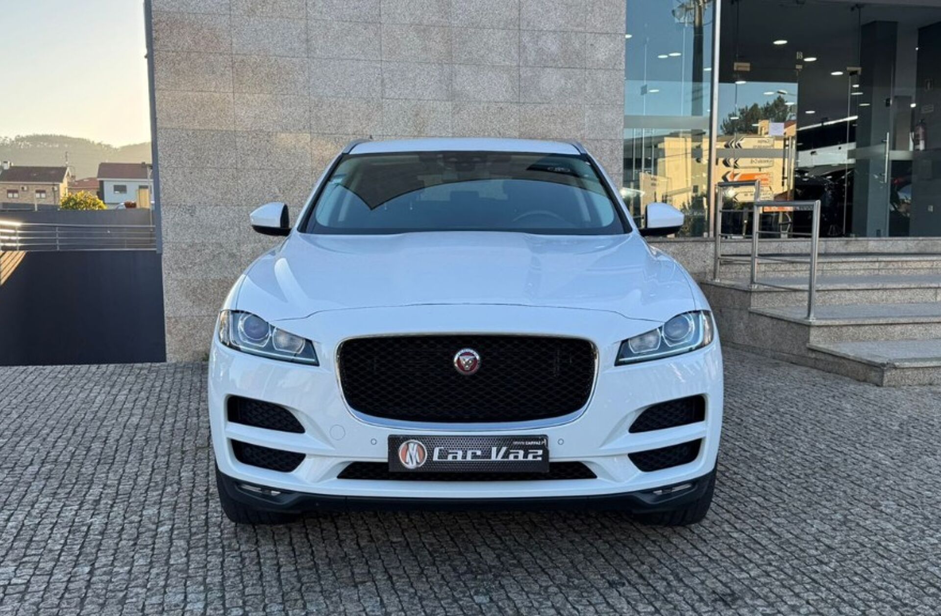 JAGUAR F-Pace 2.0 i4D Pure Aut.