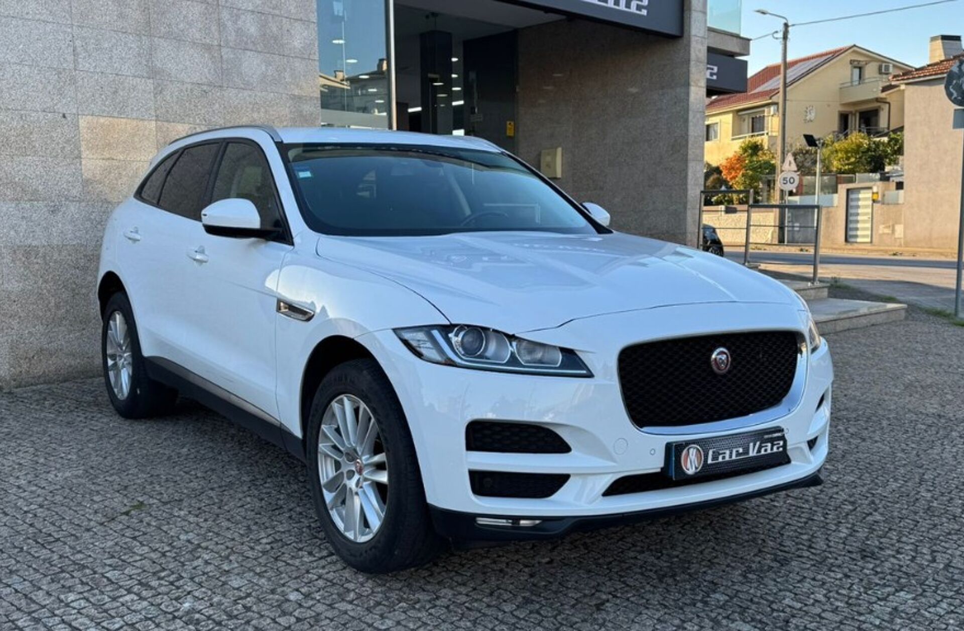 JAGUAR F-Pace 2.0 i4D Pure Aut.