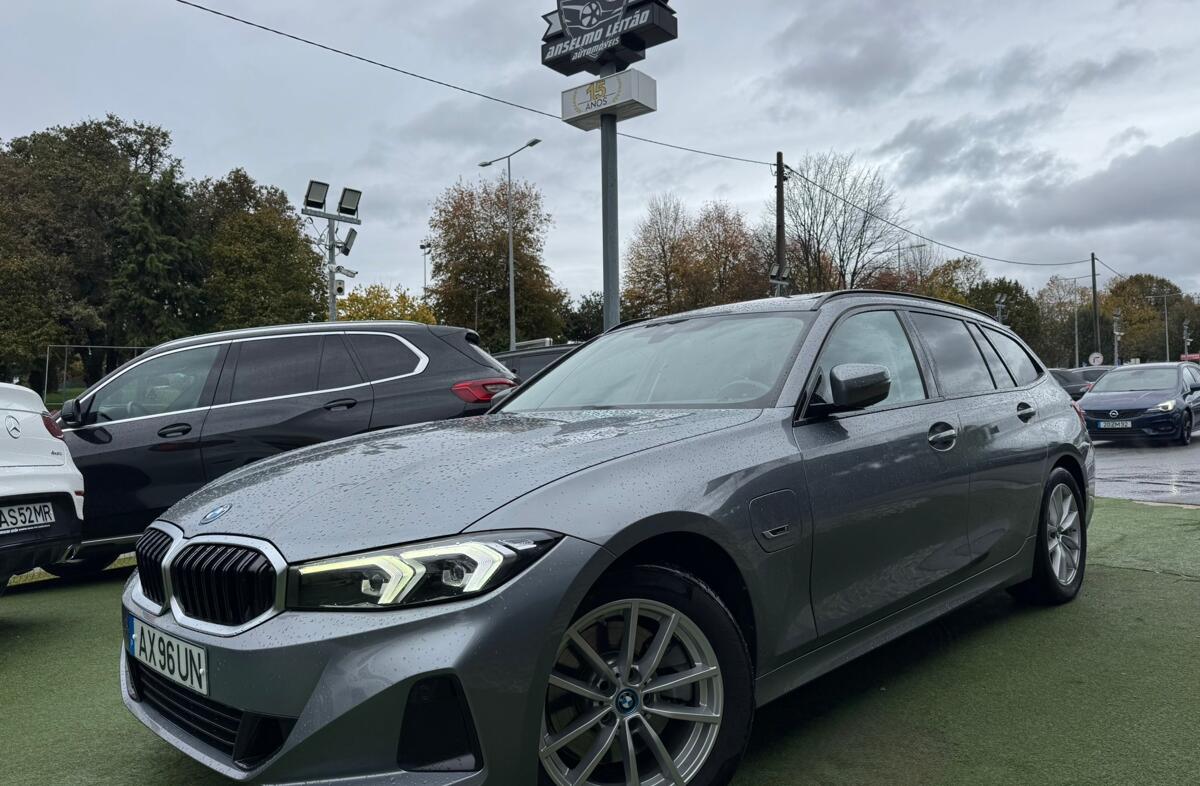 BMW Serie-3 330 e Auto