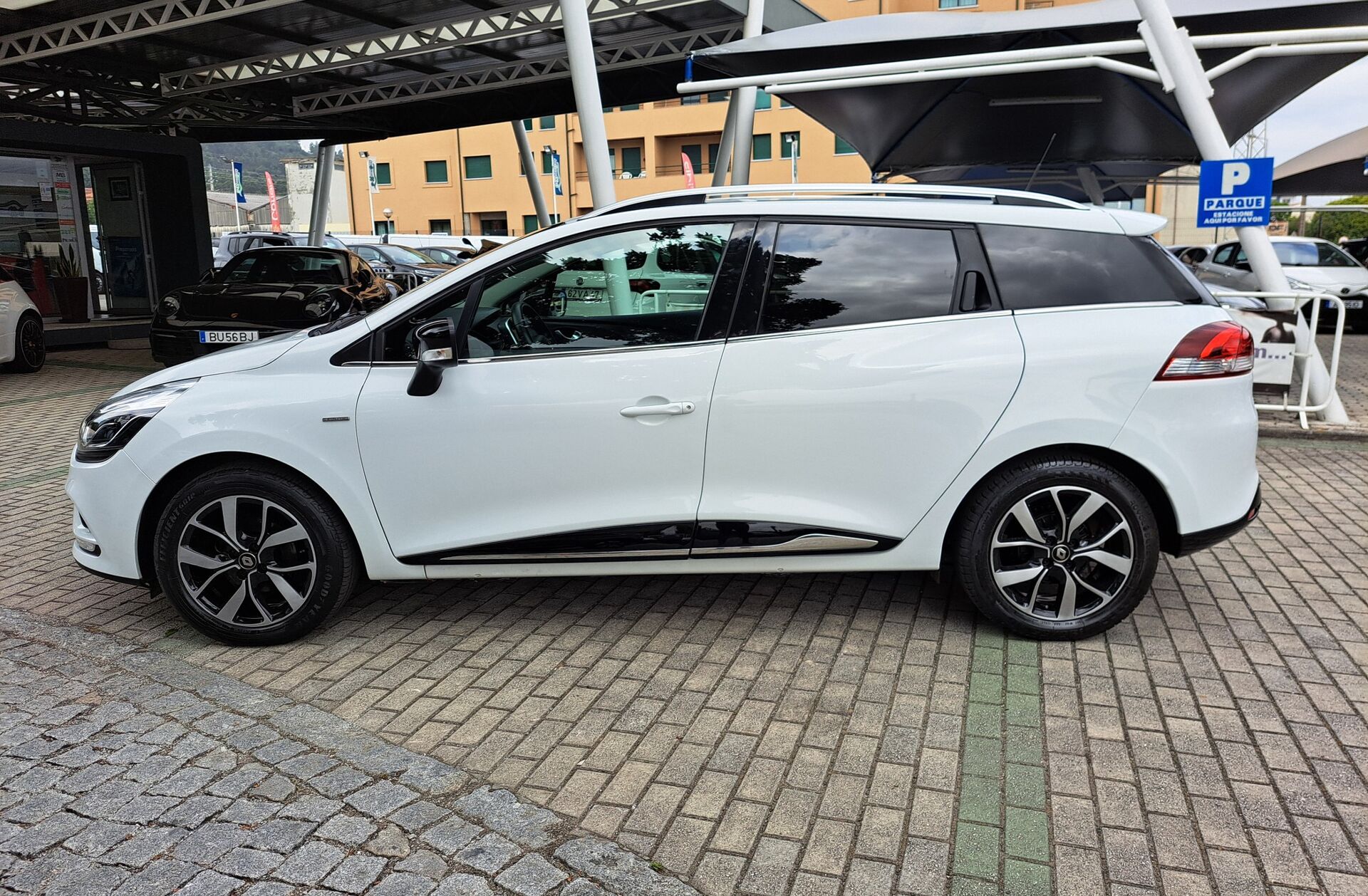 RENAULT Clio ST 0.9 TCe Limited