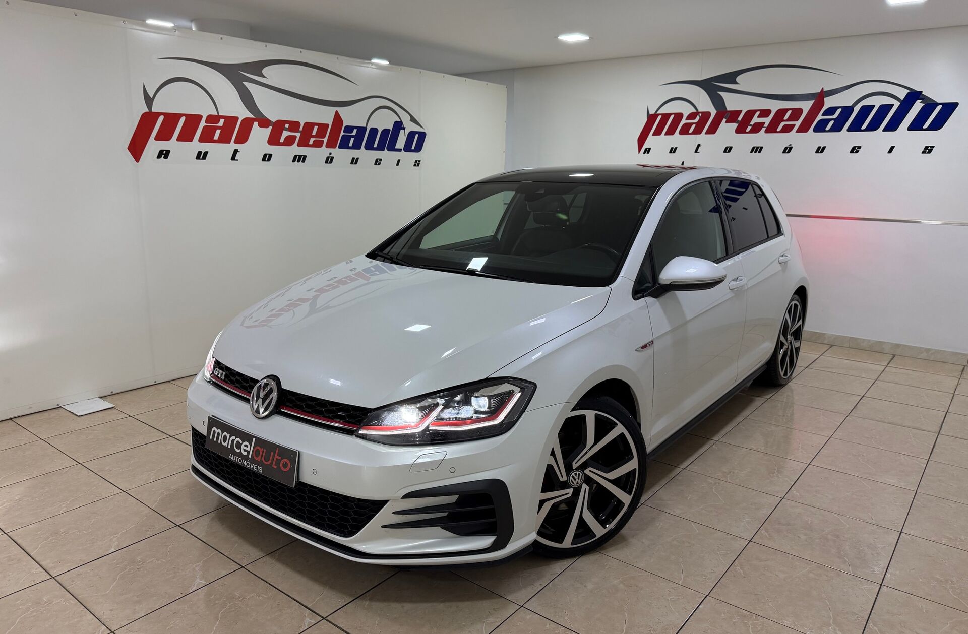 VOLKSWAGEN Golf 2.0 TSi GTi DSG Performance
