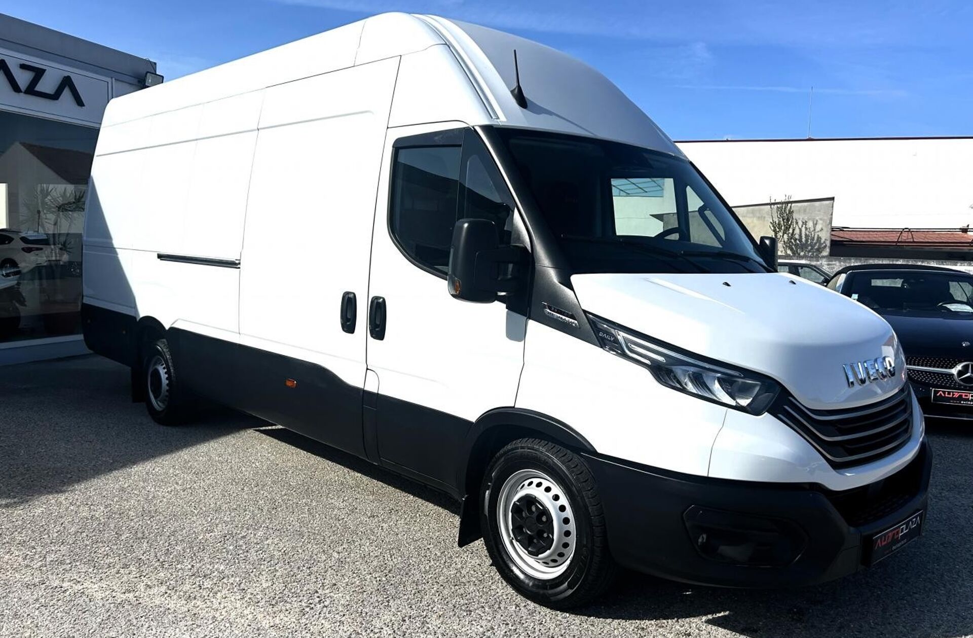 IVECO Daily 35S10E SV 3520L 8m3