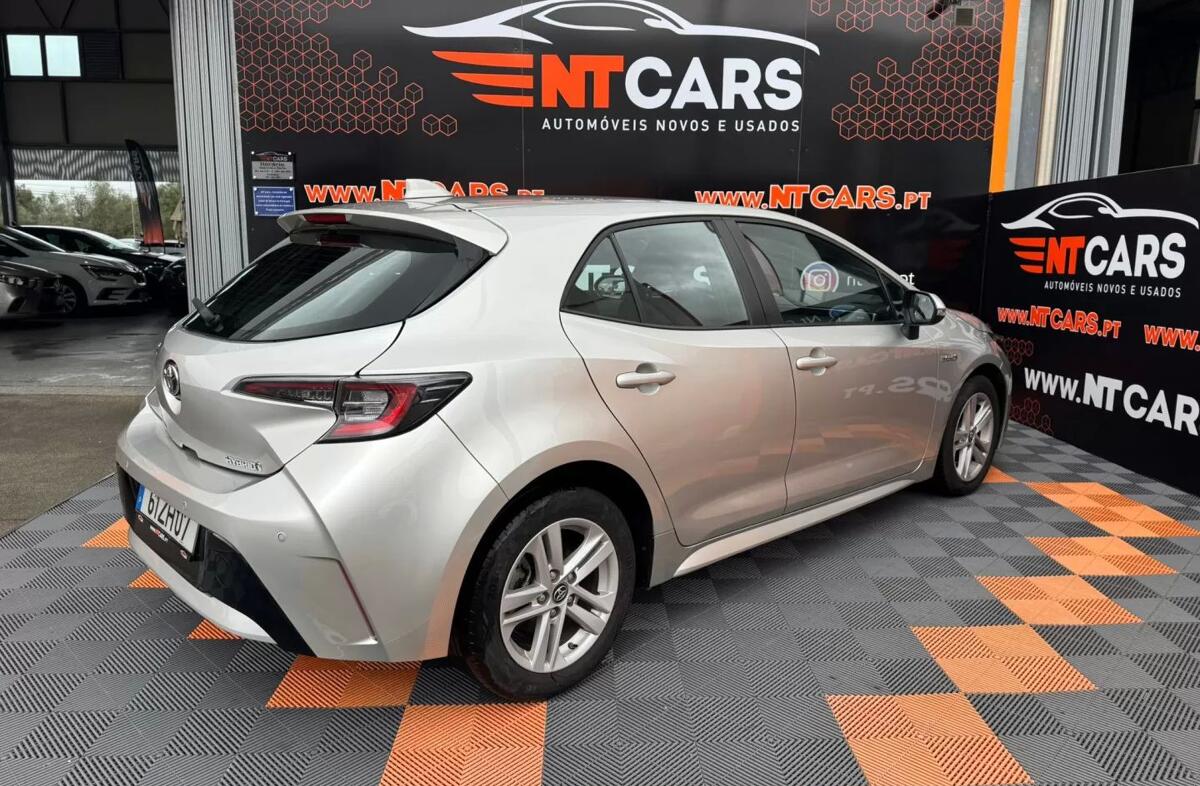 TOYOTA Corolla 1.8 Hybrid Comfort