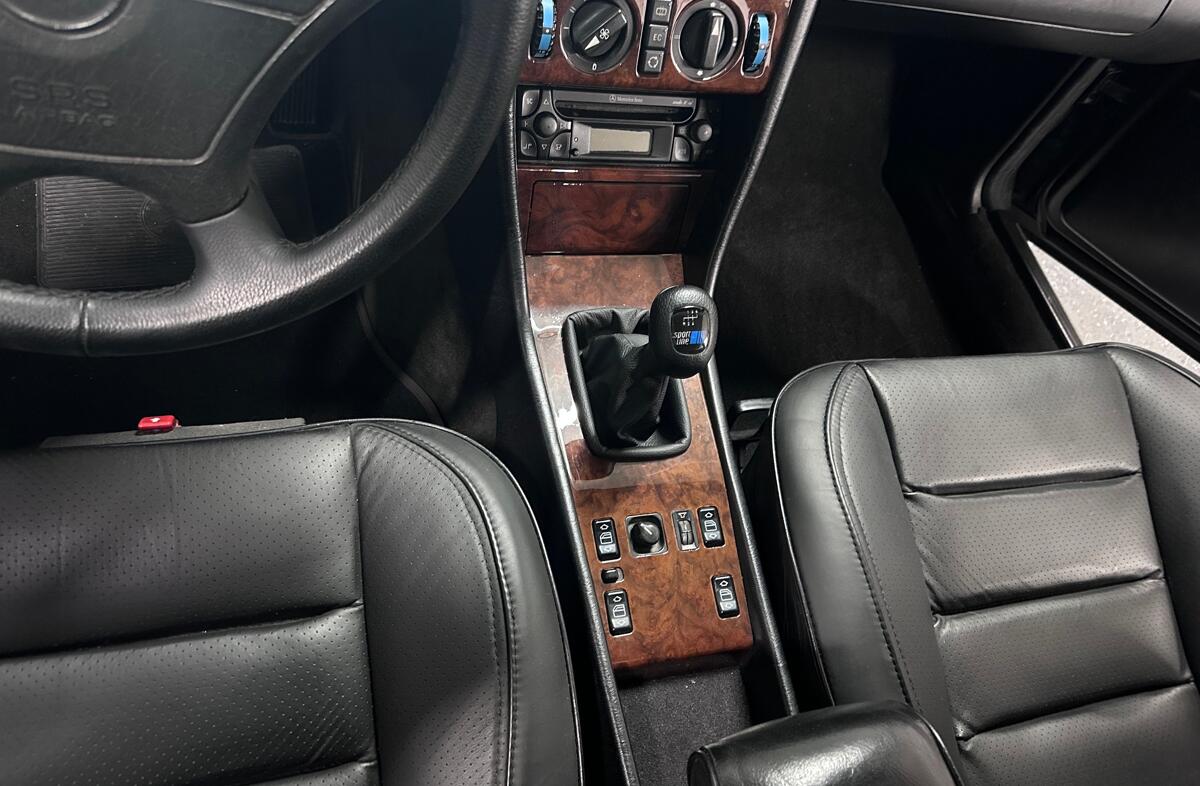 MERCEDES Classe E E 250 D Turbo