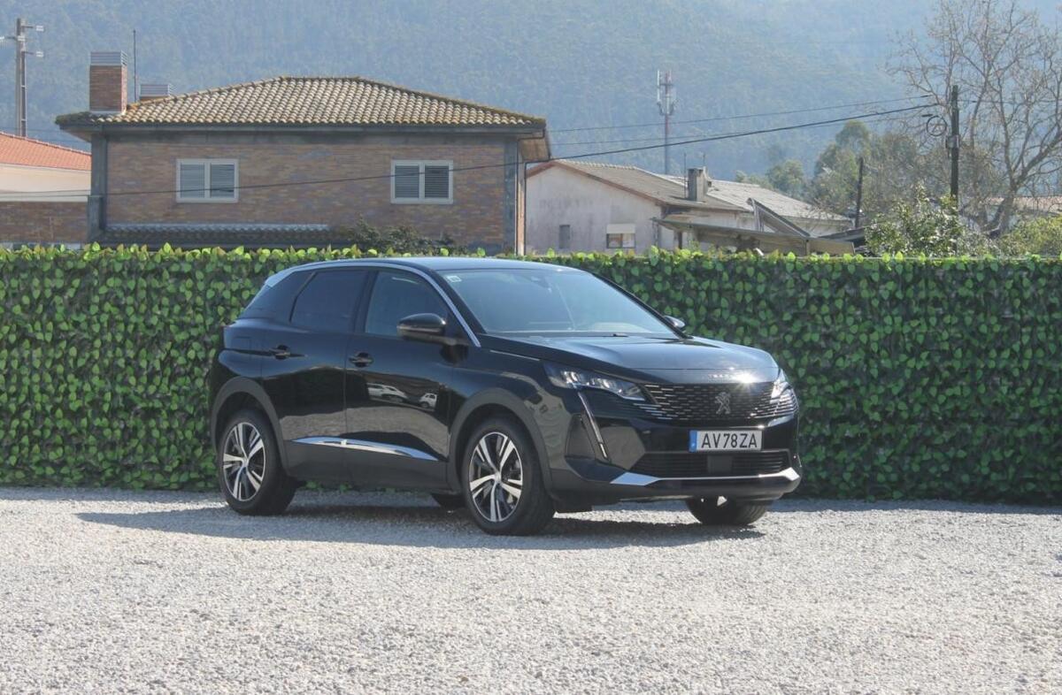 PEUGEOT 3008 1.2 PureTech Allure Pack